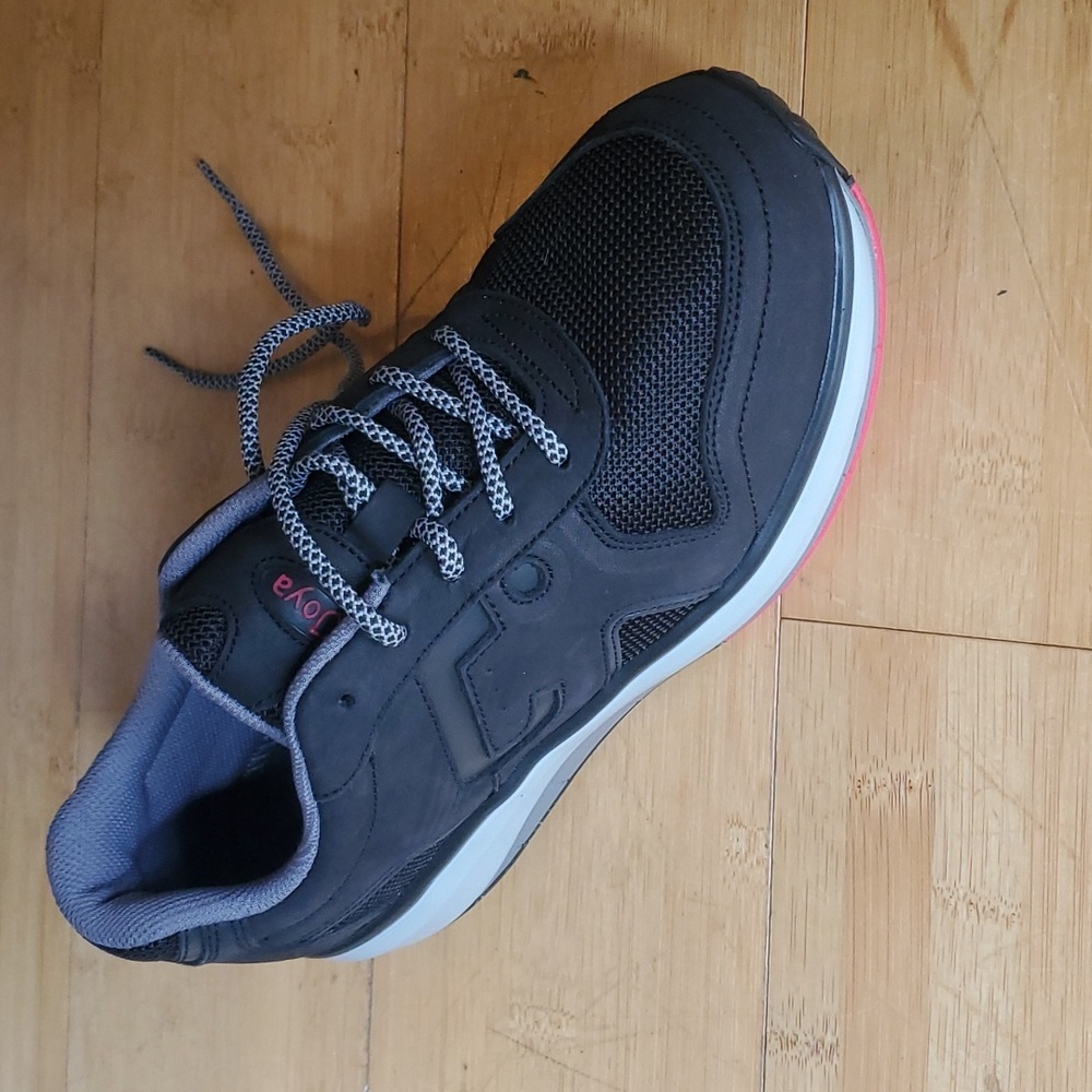 Joya Waikiki Black emotion shoes